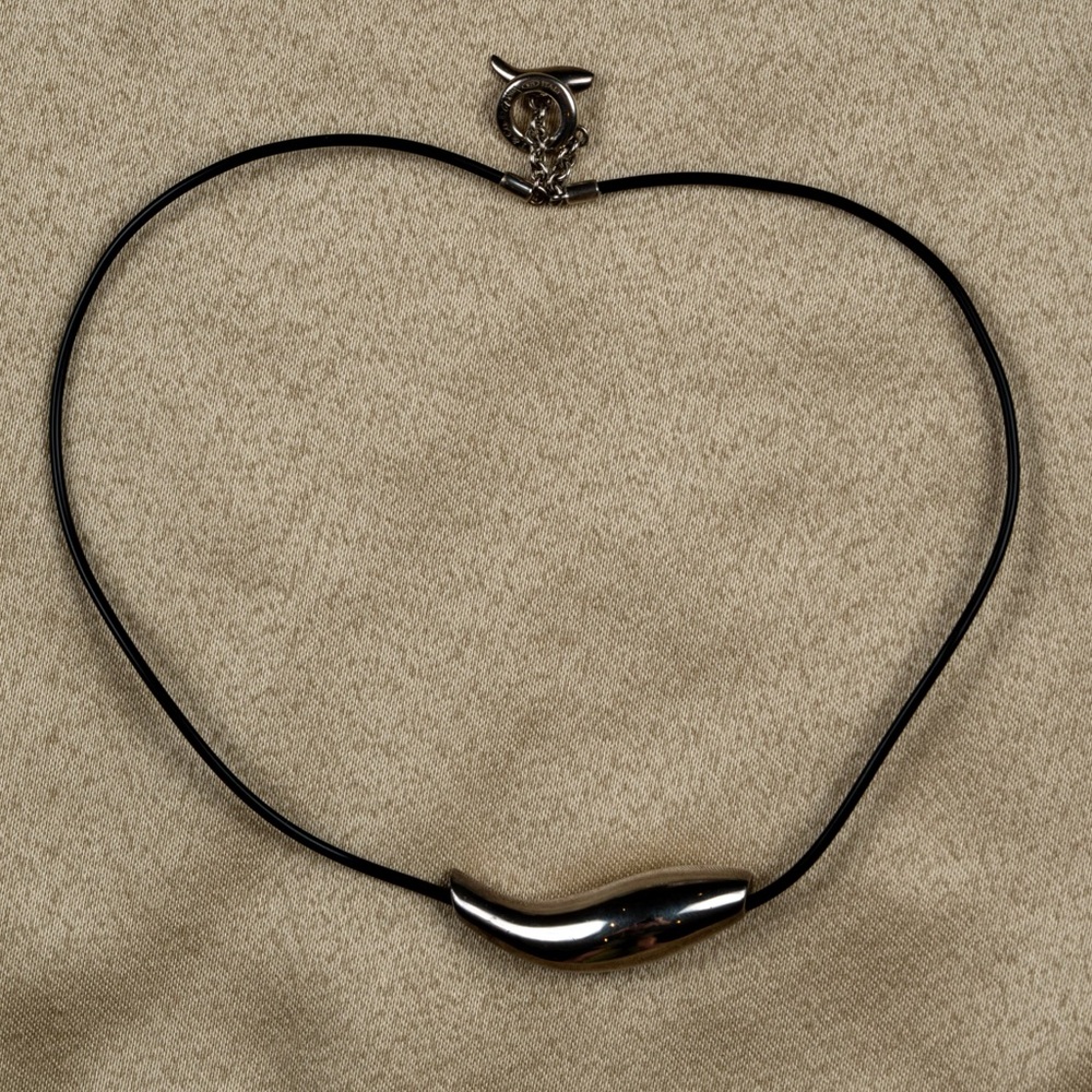 Tiffany & Co
Gehry Fish Toggle Pendant Necklace